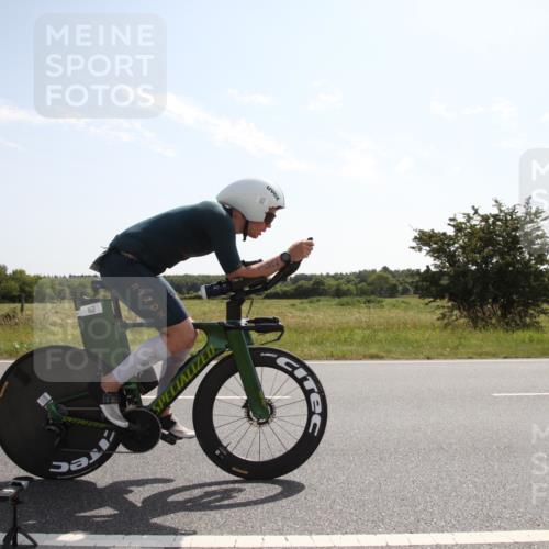 22.06.2025 - Viking Triathlon Yannick Fuchs http://msf.ph/oto/8067277 22.06.2025 11:11:47 Radfahren 11, 33, 152, 604 meine-sportfotos.de