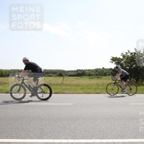 22.06.2025 - Viking Triathlon Yannick Fuchs http://msf.ph/oto/8067301 22.06.2025 11:14:01 Radfahren 31, 51, 223, 611 meine-sportfotos.de