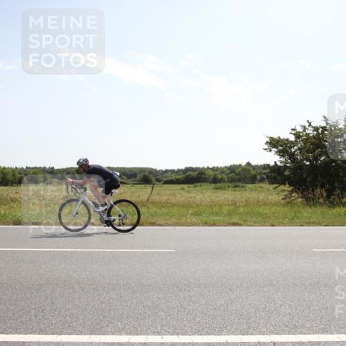 22.06.2025 - Viking Triathlon Yannick Fuchs http://msf.ph/oto/8067307 22.06.2025 11:14:12 Radfahren 13, 225, 444 meine-sportfotos.de
