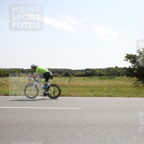 22.06.2025 - Viking Triathlon Yannick Fuchs http://msf.ph/oto/8067321 22.06.2025 11:14:37 Radfahren 60, 71, 263 meine-sportfotos.de