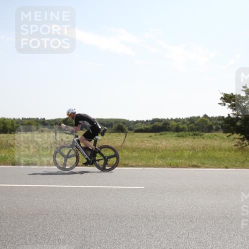 22.06.2025 - Viking Triathlon Yannick Fuchs http://msf.ph/oto/8067330 22.06.2025 11:15:02 Radfahren 74, 102 meine-sportfotos.de