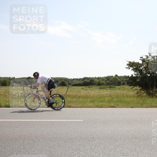 22.06.2025 - Viking Triathlon Yannick Fuchs http://msf.ph/oto/8067340 22.06.2025 11:15:21 Radfahren 76, 205 meine-sportfotos.de
