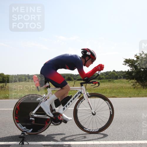 22.06.2025 - Viking Triathlon Yannick Fuchs http://msf.ph/oto/8067505 22.06.2025 11:20:34 Radfahren 631, 654 meine-sportfotos.de