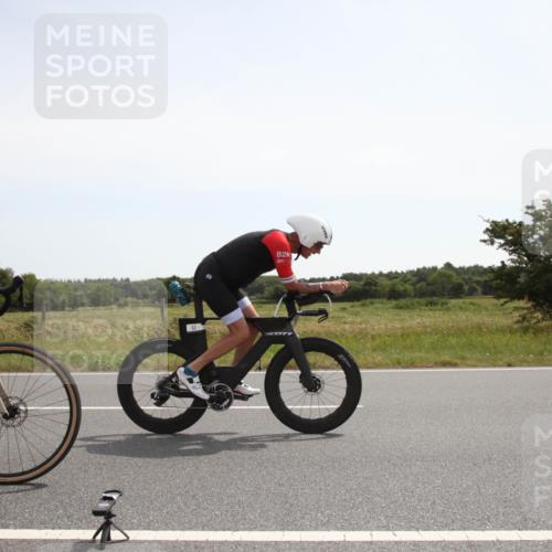 22.06.2025 - Viking Triathlon Yannick Fuchs http://msf.ph/oto/8068208 22.06.2025 12:01:19 Radfahren 63, 246, 467, 491, 551 meine-sportfotos.de
