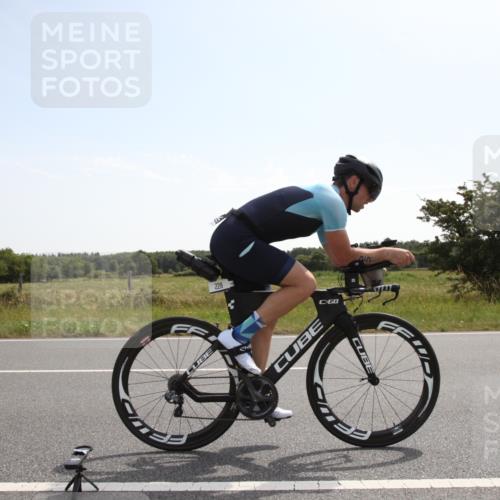 22.06.2025 - Viking Triathlon Yannick Fuchs http://msf.ph/oto/8068218 22.06.2025 11:25:28 Radfahren 90, 185, 198, 228, 384, 390 meine-sportfotos.de