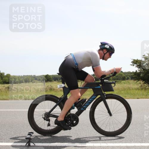 22.06.2025 - Viking Triathlon Yannick Fuchs http://msf.ph/oto/8069177 22.06.2025 12:08:00 Radfahren 157, 334 meine-sportfotos.de