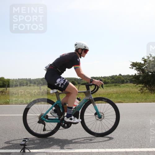 22.06.2025 - Viking Triathlon Yannick Fuchs http://msf.ph/oto/8069357 22.06.2025 11:34:32 Radfahren 12, 221 meine-sportfotos.de