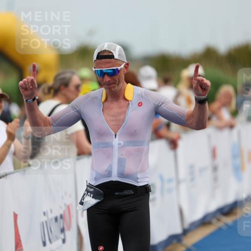 22.06.2025 - Viking Triathlon Michael Strokosch http://msf.ph/oto/8069383 22.06.2025 14:40:01 Ziel 381 meine-sportfotos.de