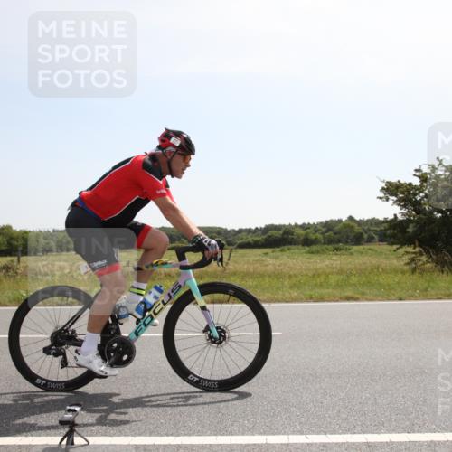 22.06.2025 - Viking Triathlon Yannick Fuchs http://msf.ph/oto/8070015 22.06.2025 11:39:48 Radfahren 113, 377, 461, 467, 650 meine-sportfotos.de