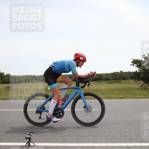 22.06.2025 - Viking Triathlon Yannick Fuchs http://msf.ph/oto/8070118 22.06.2025 12:15:01 Radfahren 72, 376, 433, 553 meine-sportfotos.de