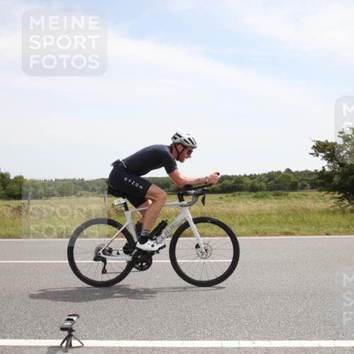 22.06.2025 - Viking Triathlon Yannick Fuchs http://msf.ph/oto/8071195 22.06.2025 12:24:54 Radfahren 50, 215, 225, 261, 343, 399, 410 meine-sportfotos.de