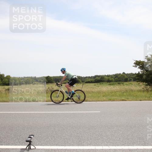 22.06.2025 - Viking Triathlon Yannick Fuchs http://msf.ph/oto/8071348 22.06.2025 12:26:04 Radfahren 15, 305, 398 meine-sportfotos.de