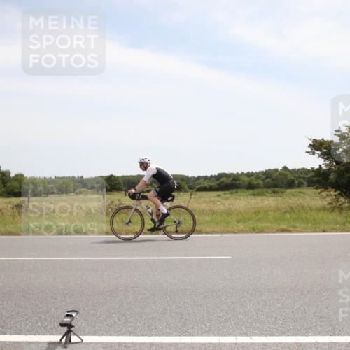 22.06.2025 - Viking Triathlon Yannick Fuchs http://msf.ph/oto/8071386 22.06.2025 12:26:26 Radfahren 246, 501 meine-sportfotos.de