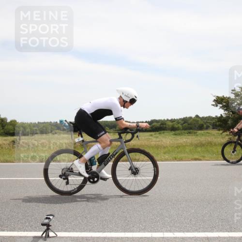 22.06.2025 - Viking Triathlon Yannick Fuchs http://msf.ph/oto/8072555 22.06.2025 12:36:39 Radfahren 28, 48, 97, 344, 419, 422 meine-sportfotos.de