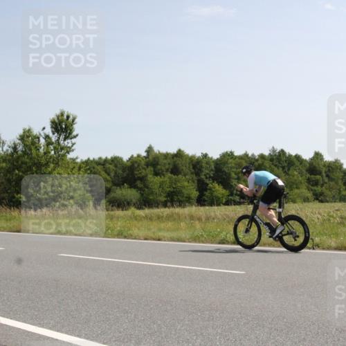 22.06.2025 - Viking Triathlon Yannick Fuchs http://msf.ph/oto/8073319 22.06.2025 11:03:35 Radfahren 22, 269, 390 meine-sportfotos.de