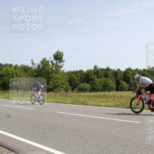 22.06.2025 - Viking Triathlon Yannick Fuchs http://msf.ph/oto/8073352 22.06.2025 11:05:01 Radfahren 156, 182, 370, 553 meine-sportfotos.de