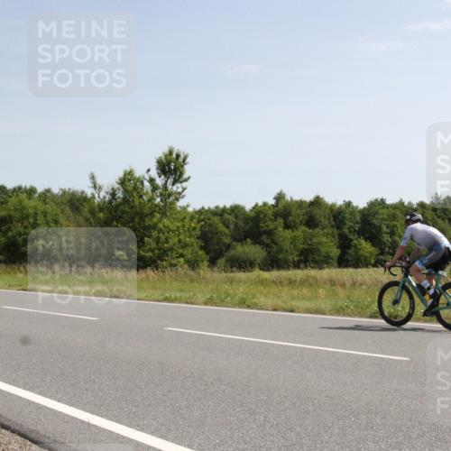 22.06.2025 - Viking Triathlon Yannick Fuchs http://msf.ph/oto/8073452 22.06.2025 11:06:32 Radfahren 148, 361, 389, 419, 427 meine-sportfotos.de