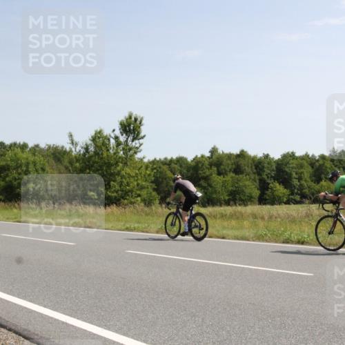 22.06.2025 - Viking Triathlon Yannick Fuchs http://msf.ph/oto/8073478 22.06.2025 11:06:46 Radfahren 41, 54, 81, 181, 194, 275, 505, 538, 624 meine-sportfotos.de