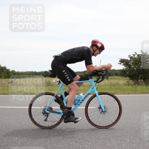 22.06.2025 - Viking Triathlon Yannick Fuchs http://msf.ph/oto/8073694 22.06.2025 12:50:52 Radfahren 264, 304 meine-sportfotos.de