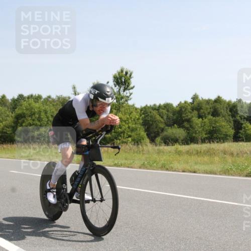 22.06.2025 - Viking Triathlon Yannick Fuchs http://msf.ph/oto/8073750 22.06.2025 11:10:18 Radfahren 393, 647 meine-sportfotos.de