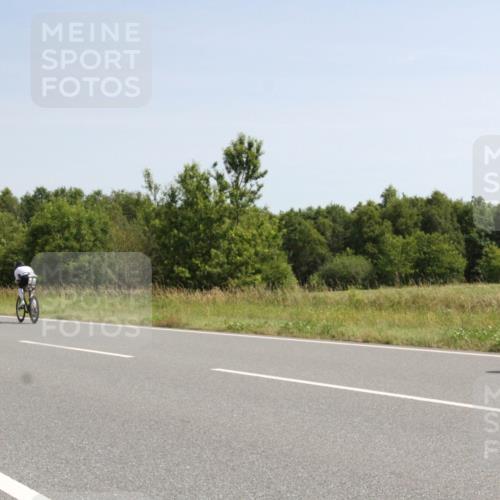 22.06.2025 - Viking Triathlon Yannick Fuchs http://msf.ph/oto/8073760 22.06.2025 11:10:38 Radfahren 142, 240, 360 meine-sportfotos.de