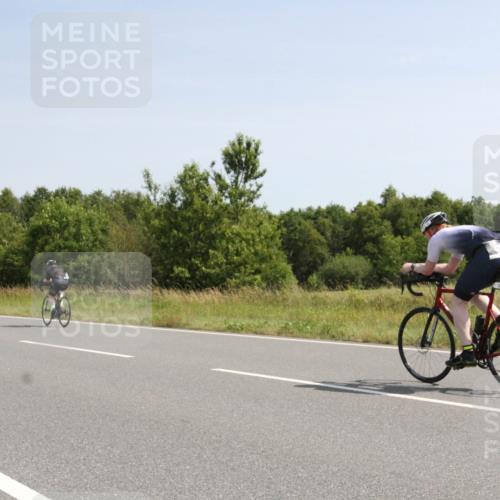 22.06.2025 - Viking Triathlon Yannick Fuchs http://msf.ph/oto/8073767 22.06.2025 11:10:47 Radfahren 240, 346, 421 meine-sportfotos.de