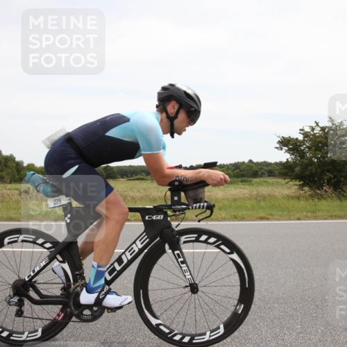 22.06.2025 - Viking Triathlon Yannick Fuchs http://msf.ph/oto/8073769 22.06.2025 12:51:49 Radfahren 84, 228, 299, 382 meine-sportfotos.de