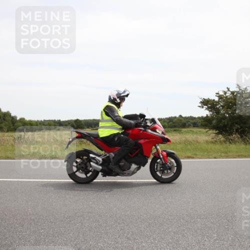 22.06.2025 - Viking Triathlon Yannick Fuchs http://msf.ph/oto/8073773 22.06.2025 12:51:50 Radfahren 228, 299, 382 meine-sportfotos.de