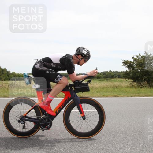 22.06.2025 - Viking Triathlon Yannick Fuchs http://msf.ph/oto/8073807 22.06.2025 12:52:31 Radfahren 34, 117 meine-sportfotos.de