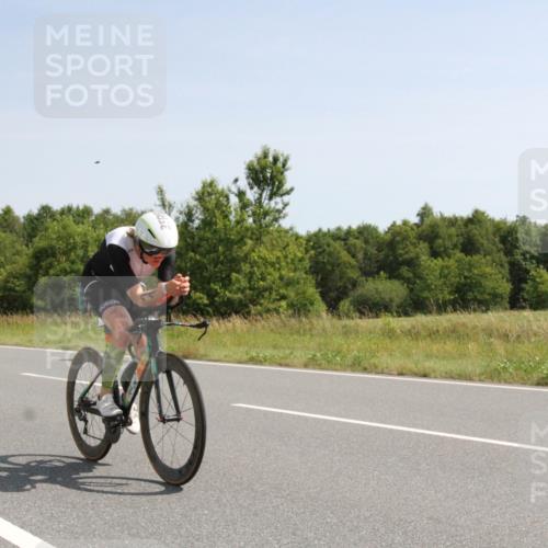 22.06.2025 - Viking Triathlon Yannick Fuchs http://msf.ph/oto/8073835 22.06.2025 11:11:45 Radfahren 3, 11, 33, 152, 217, 604, 648 meine-sportfotos.de