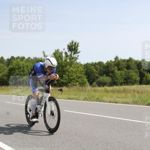22.06.2025 - Viking Triathlon Yannick Fuchs http://msf.ph/oto/8073852 22.06.2025 11:11:53 Radfahren 3, 347, 489 meine-sportfotos.de