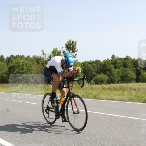 22.06.2025 - Viking Triathlon Yannick Fuchs http://msf.ph/oto/8073857 22.06.2025 11:12:05 Radfahren 18, 441, 651 meine-sportfotos.de