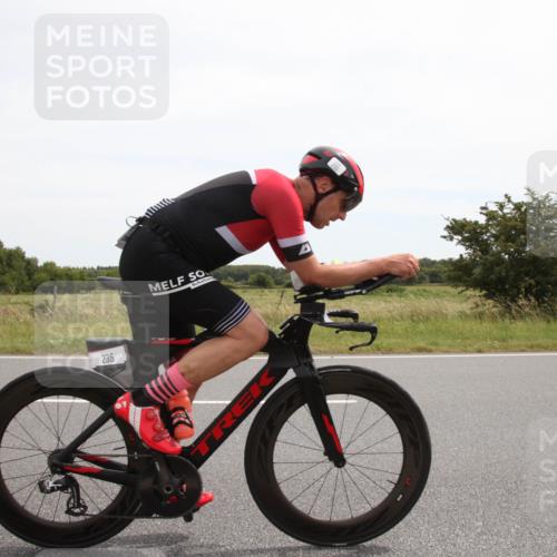 22.06.2025 - Viking Triathlon Yannick Fuchs http://msf.ph/oto/8074006 22.06.2025 12:54:55 Radfahren 185, 235 meine-sportfotos.de