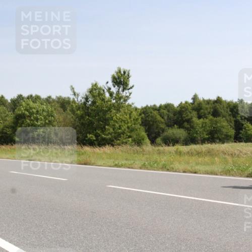 22.06.2025 - Viking Triathlon Yannick Fuchs http://msf.ph/oto/8074027 22.06.2025 11:15:02 Radfahren 12, 74, 102, 132, 285, 555 meine-sportfotos.de