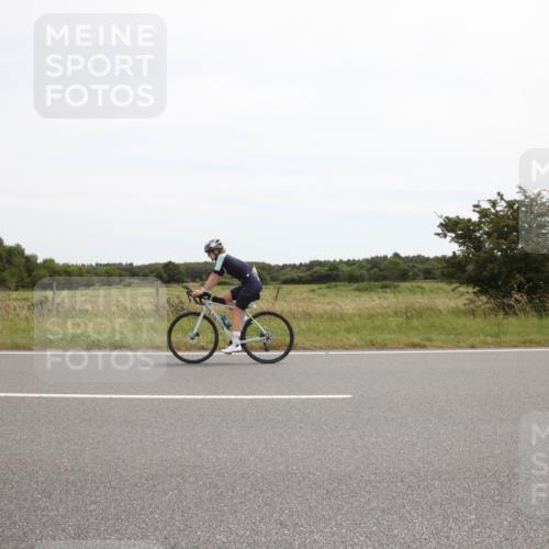 22.06.2025 - Viking Triathlon Yannick Fuchs http://msf.ph/oto/8074047 22.06.2025 12:56:07 Radfahren 85, 123, 268, 297, 423 meine-sportfotos.de