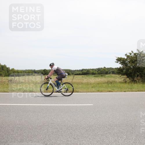 22.06.2025 - Viking Triathlon Yannick Fuchs http://msf.ph/oto/8074255 22.06.2025 12:59:50 Radfahren 48, 142, 269 meine-sportfotos.de