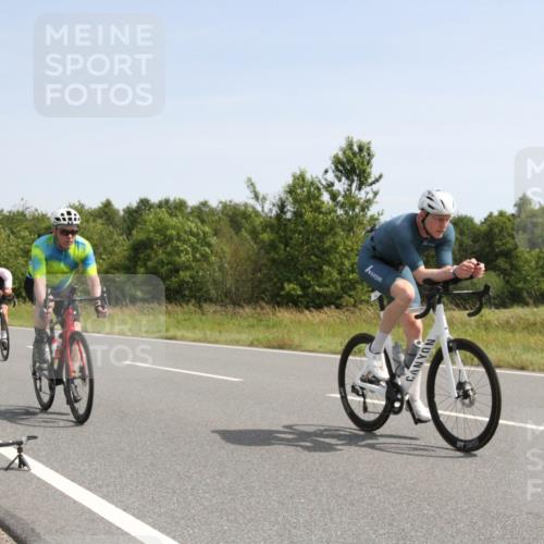 22.06.2025 - Viking Triathlon Yannick Fuchs http://msf.ph/oto/8074258 22.06.2025 11:19:52 Radfahren 17, 62, 100, 116, 224, 226, 278, 350, 457, 520, 623 meine-sportfotos.de