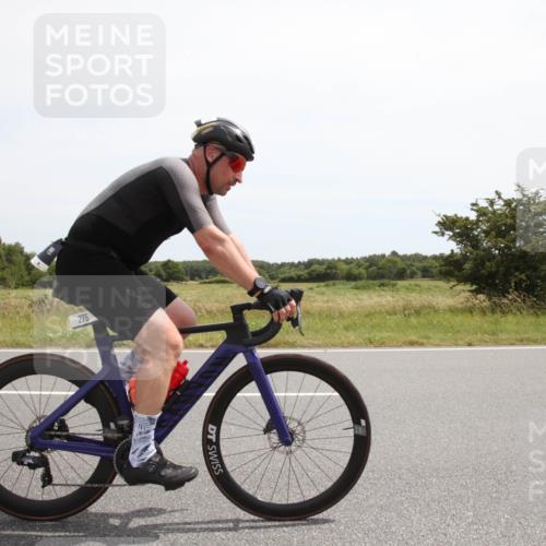 22.06.2025 - Viking Triathlon Yannick Fuchs http://msf.ph/oto/8074288 22.06.2025 13:01:09 Radfahren 163, 275 meine-sportfotos.de