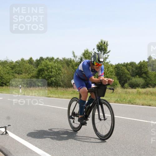 22.06.2025 - Viking Triathlon Yannick Fuchs http://msf.ph/oto/8074349 22.06.2025 11:21:45 Radfahren 135, 297, 300 meine-sportfotos.de