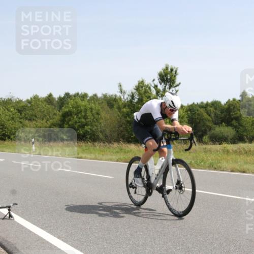 22.06.2025 - Viking Triathlon Yannick Fuchs http://msf.ph/oto/8074369 22.06.2025 11:22:19 Radfahren 42, 47, 91, 165, 257, 473, 490, 661 meine-sportfotos.de