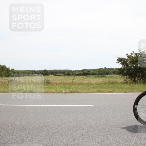 22.06.2025 - Viking Triathlon Yannick Fuchs http://msf.ph/oto/8074421 22.06.2025 13:03:41 Radfahren 44, 530 meine-sportfotos.de