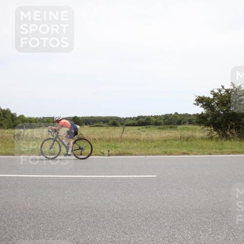22.06.2025 - Viking Triathlon Yannick Fuchs http://msf.ph/oto/8074433 22.06.2025 13:03:48 Radfahren 130, 538 meine-sportfotos.de