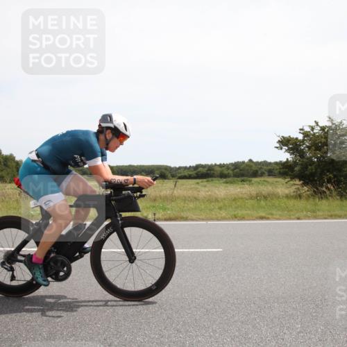 22.06.2025 - Viking Triathlon Yannick Fuchs http://msf.ph/oto/8074437 22.06.2025 13:03:58 Radfahren 220, 324 meine-sportfotos.de