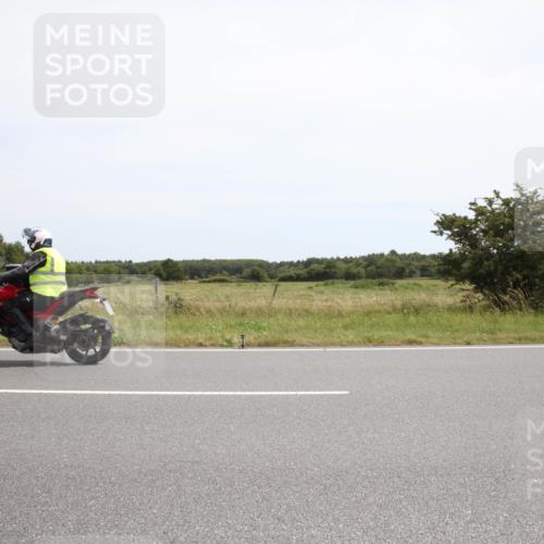 22.06.2025 - Viking Triathlon Yannick Fuchs http://msf.ph/oto/8074441 22.06.2025 13:03:58 Radfahren 220, 324 meine-sportfotos.de