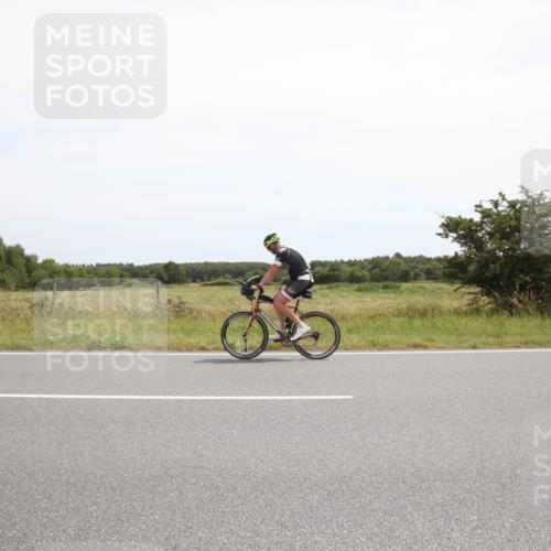 22.06.2025 - Viking Triathlon Yannick Fuchs http://msf.ph/oto/8074453 22.06.2025 13:04:09 Radfahren 292, 361, 655 meine-sportfotos.de