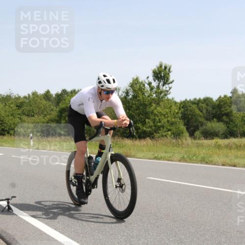 22.06.2025 - Viking Triathlon Yannick Fuchs http://msf.ph/oto/8074466 22.06.2025 11:24:01 Radfahren 436, 474, 658 meine-sportfotos.de