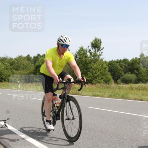 22.06.2025 - Viking Triathlon Yannick Fuchs http://msf.ph/oto/8074478 22.06.2025 11:24:19 Radfahren 241, 313, 383, 540, 618 meine-sportfotos.de