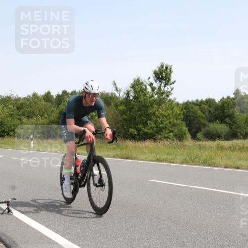 22.06.2025 - Viking Triathlon Yannick Fuchs http://msf.ph/oto/8074532 22.06.2025 11:25:30 Radfahren 9, 90, 185, 195, 198, 228, 384, 390, 401, 534 meine-sportfotos.de
