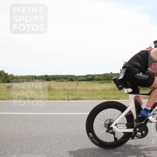 22.06.2025 - Viking Triathlon Yannick Fuchs http://msf.ph/oto/8074641 22.06.2025 13:09:26 Radfahren 131, 369, 442, 639 meine-sportfotos.de