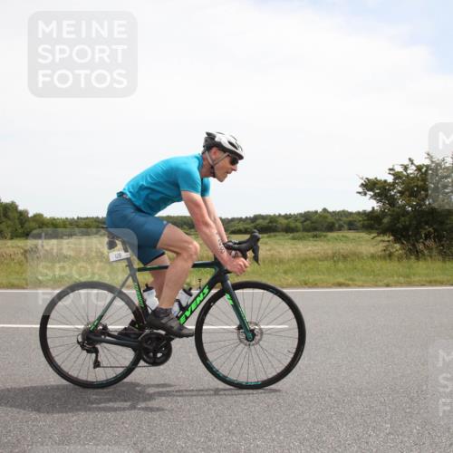 22.06.2025 - Viking Triathlon Yannick Fuchs http://msf.ph/oto/8074655 22.06.2025 13:10:04 Radfahren 25, 128 meine-sportfotos.de